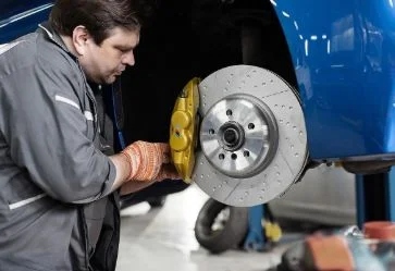 Auto brake fluid change and inspection