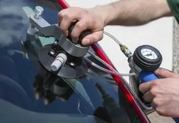 Get Windshield Repair in Abu Dhabi